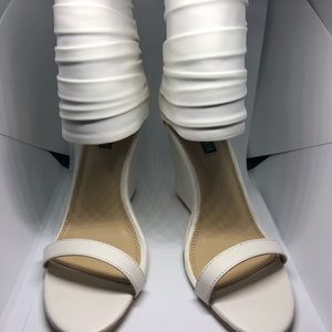 Izabella Rue Semalina Wedge Heels Off-white sz 8